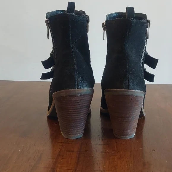 Dolce Vita Black Suede Booties - Picture 4 of 9